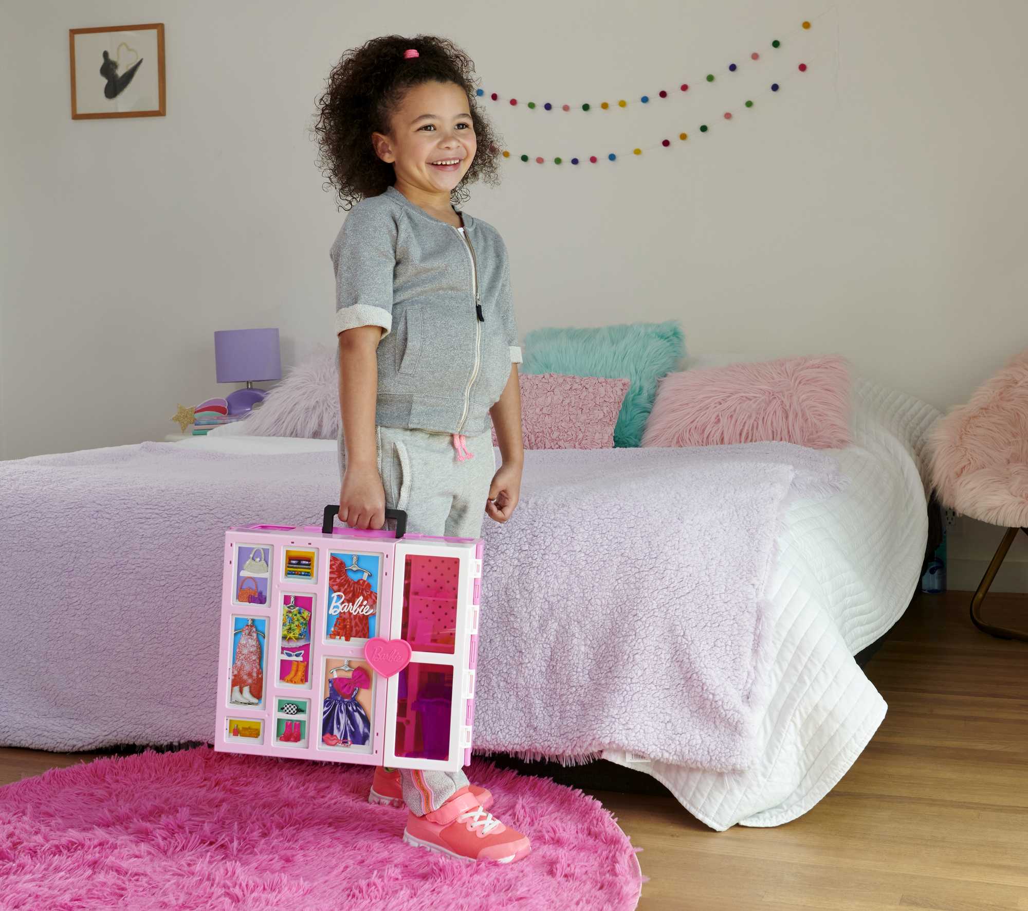 Barbie Closet Playset With 35+ Accessories, 5 Complete Looks, Pop-Up 2nd Level, Dream Closet